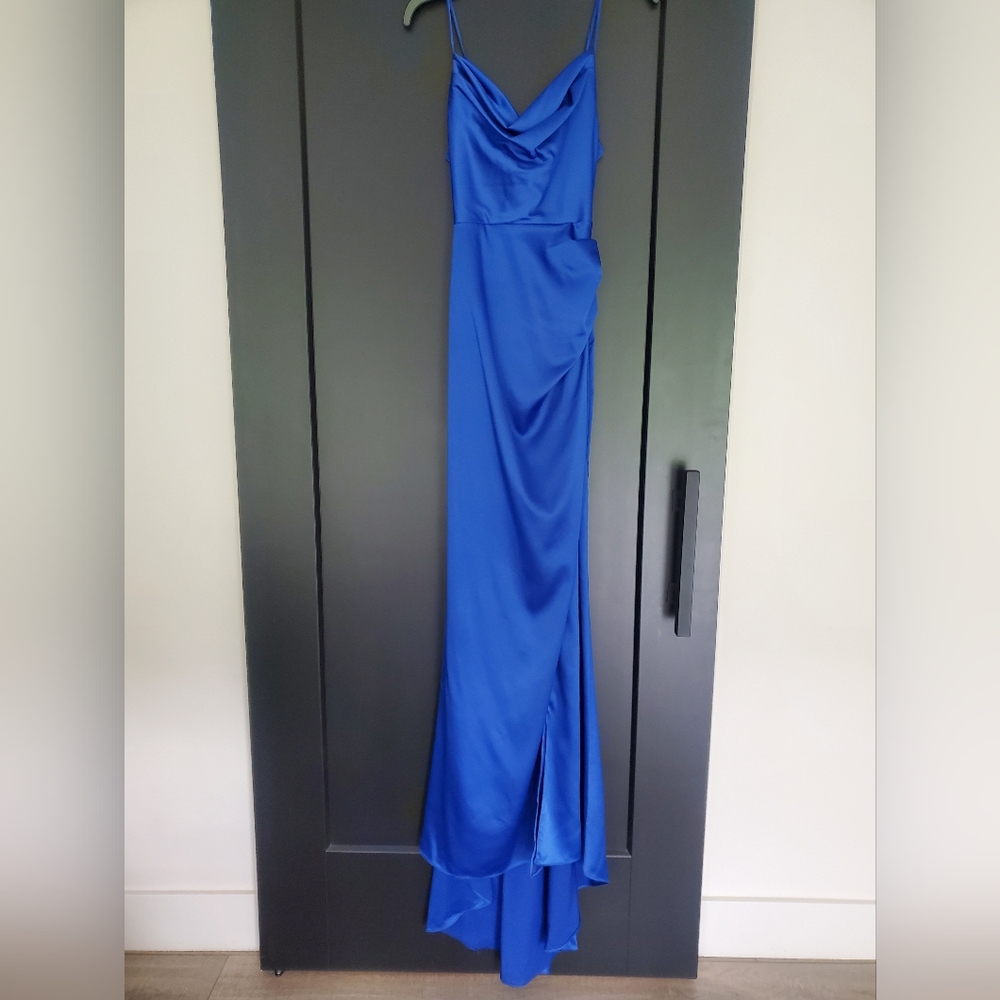 Gorgeous full length special occasion dress, size 6